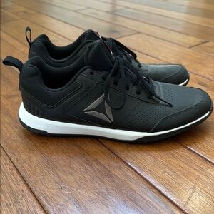 Reebok Men's Black Athletic Shoes Size 9